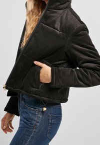 Urban Classics Vinterjacka - black