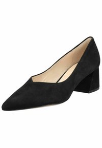 Zapato de tacón alto de ante negro con puntera afilada y tacón ancho. Forro interior suave y un corte bajo alrededor del empeine para un diseño elegante.
