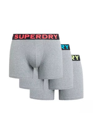 Grå herre boxer briefs med en sort elastisk talje, der pryder "SUPERDRY" i pink, blå og grøn tekst. Blødt stof, tætsiddende design.