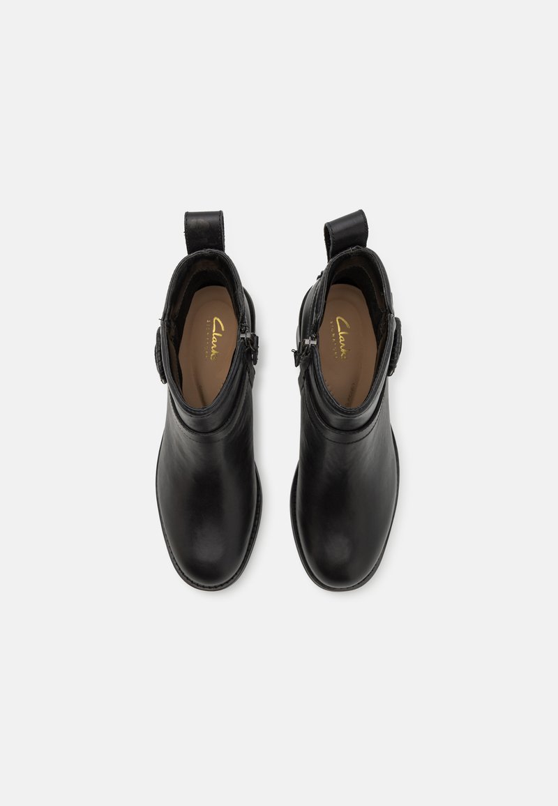 CLARKS Womens Un.lindel Zip | Canada