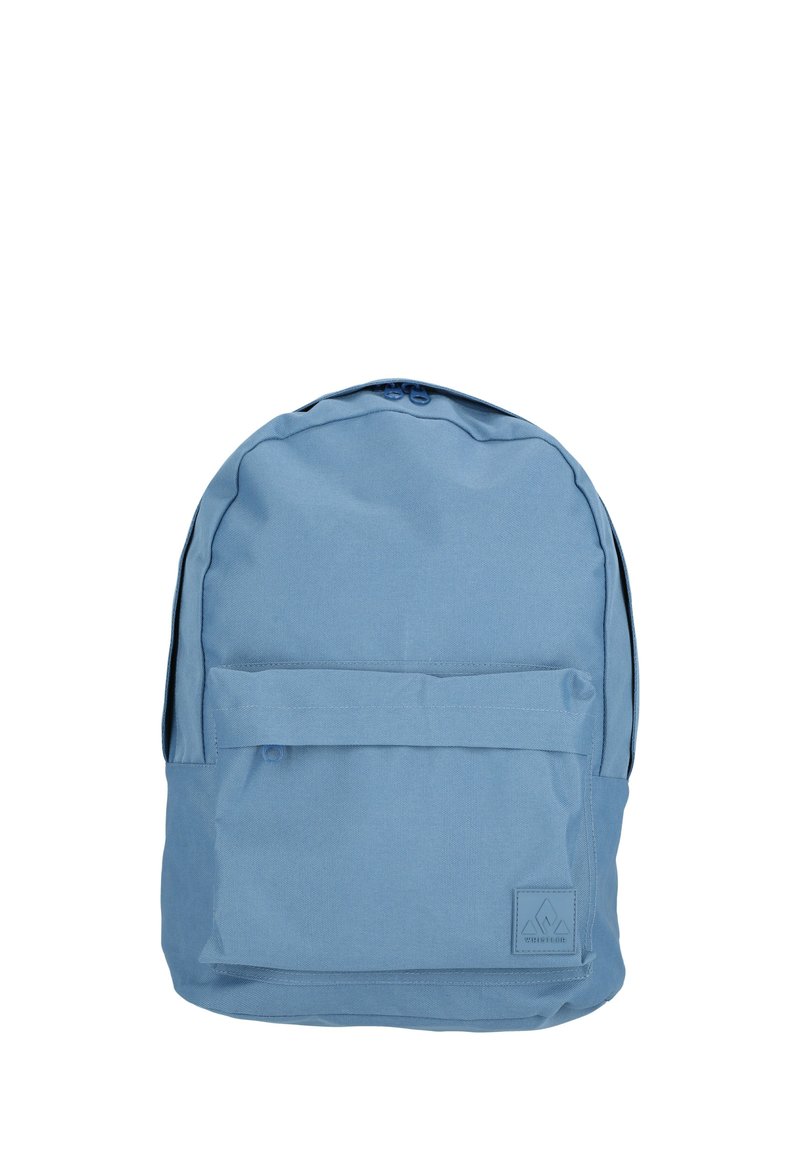 Niebieski plecak z tkaniny o zaokrąglonym kształcie, z przednią kieszenią, gładką teksturą i subtelnymi detalami w szyciu. Małe logo na dole.