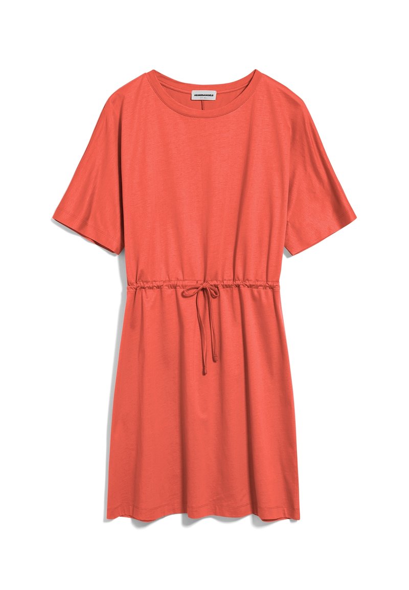 Krátká korálová šaty s krátkým rukávem vyrobené z měkkého materiálu, s úpravou pasu na šňůrku pro nastavení a volným střihem. Jednoduchý kulatý výstřih.