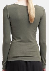 Guess Pullover - olive