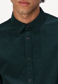 Bruuns Bazaar CORDBBSTOKED SHIRT - Srajca - dark green