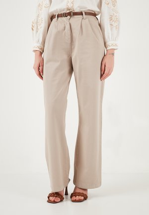 LELA, LELA TROUSERS REGULAR FIT - Pantaloni - tan