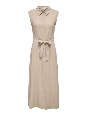 Bezroku, smilšu krāsas midi kleita ar smailu apkakli, priekšpuses pogu ailes un auduma jostu, kas sasieta ap vidukli.