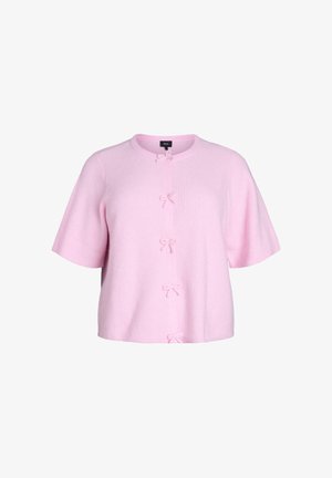 Rosa stickad kortärmad kofta med rund halsringning, med fem små rosettformade knappar framtill och ett texturerat mönster.