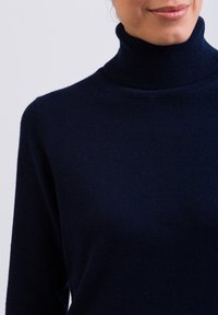CASH-MERE CASH-MERE ROLLKRAGEN PULLOVER - Stickad tröja - marine blau