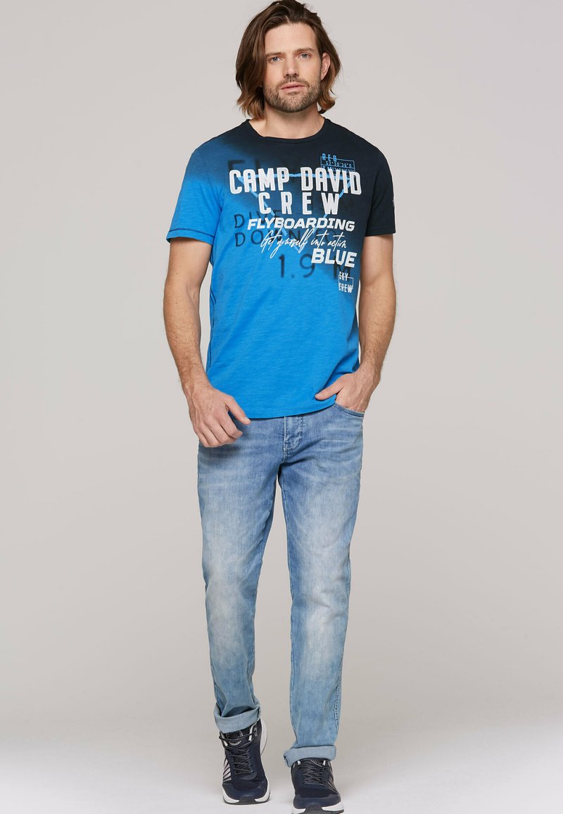 Camp David - MIT DIAGNOLEM - Print T-shirt - navy, Enlarge