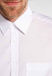 Eterna UNIFARBENES POPELINE KURZARMHEMD - COMFORT FIT - Businesshemd - weiss