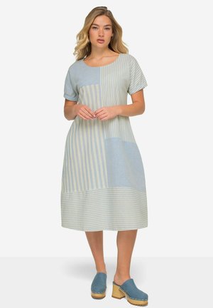 LAURASØN Freizeitkleid - light blue