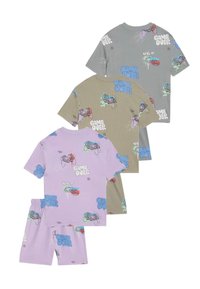 Cztery t-shirty graficzne w odcieniach lawendy i oliwkowej, z kreskówkowymi wzorami i hasłami "LEVEL UP" oraz "GAME OVER", z nadrukowanymi wzorami.