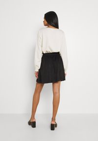 VILA VICHOOSE SKIRT - Minijupe - black