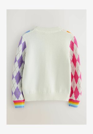 Strickpullover mit einem weißen Körper, lila und rosa Argyle-Ärmeln und regenbogenfarbenen, gestreiften bündchen. Verfügt über einen runden Halsausschnitt.