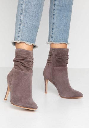 Bottines - brown