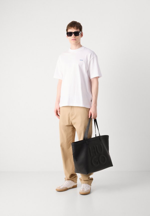 NUMBERS - Print T-shirt2