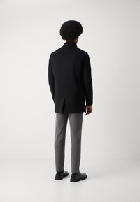 INDICODE JEANS Abrigo corto - black
