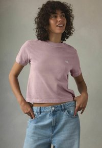 Self. SELF CROP REGULAR FIT - Jednoduché tričko - pink