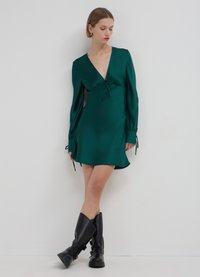 Calliope COURTE AVEC NŒUDS - Robe de jour - vert