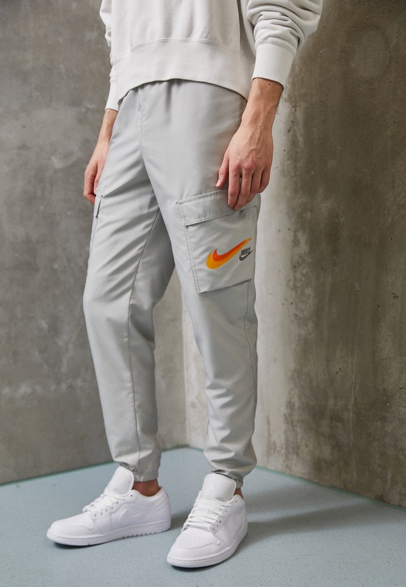 Nike Sportswear Cargobyxor - grey