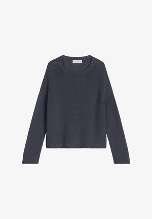 Dunkel marineblauer Strickpullover mit rundem Ausschnitt, langen Ärmeln und strukturiertem Rippenmuster, in einem kurz geschnittenen Design.