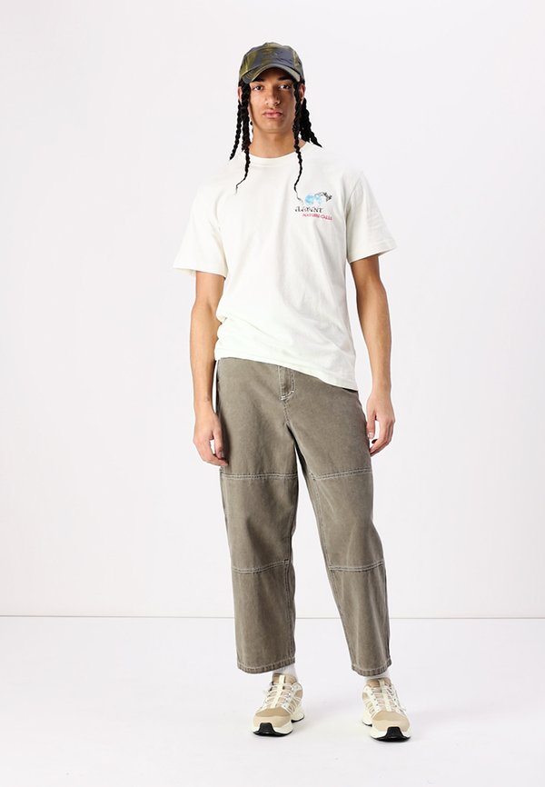 NATURE CALLS QUEST  - Print T-shirt2