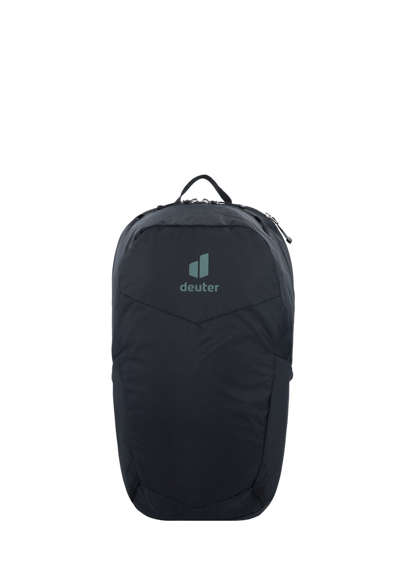 Mochila Deuter negra con asa en la parte superior, compartimento frontal con cremallera y logo centrado en el panel frontal.
