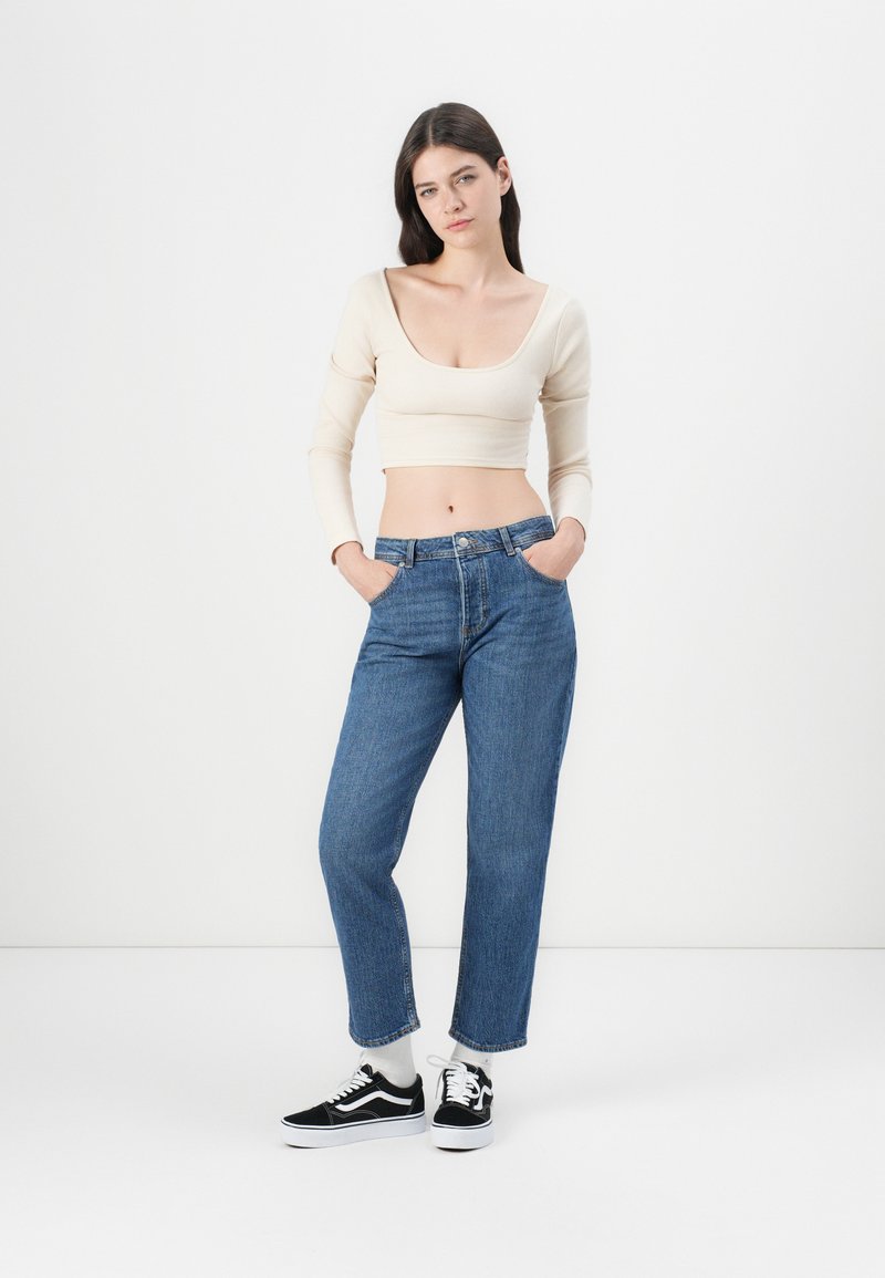 Jean Roxy Taille 26 – Bleu Délavé, Coupe Conique Décontractée, Taille Haute – Neuf