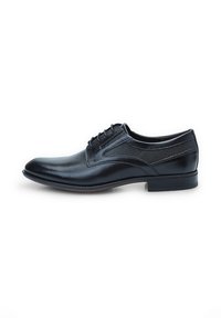 Scarpe da uomo in pelle nera con finitura liscia, forma allungata, design con lacci e pannello testurizzato sui lati. Eleganti e moderne.