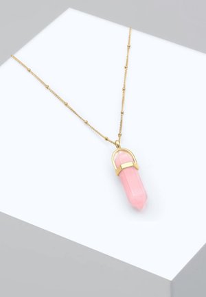 Halskette in Gold-Optik mit einem facettierten, rosa Kristall-Anhänger und einem metallischen Verschluss. Die Kette ist zart und hat kleine Glieder.