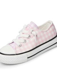 Lichtroze canvas sneakers met een wit geruit patroon, rubberen neuskap, zwarte streep op de zool en witte veters. Aangedreven met zilveren oogjes.