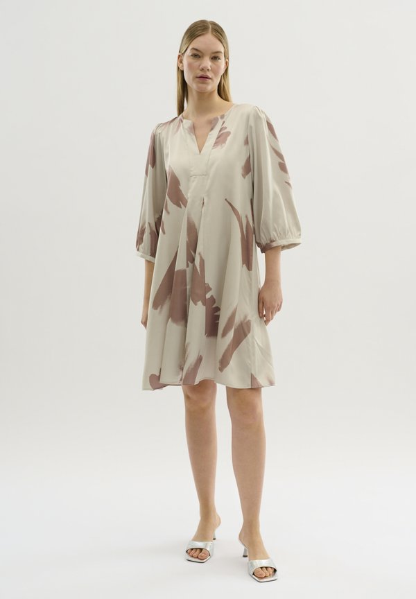 PALMER INDIE - Freizeitkleid - silver cloud  palmer