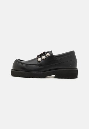 Ležerna obuća s vezicama - black