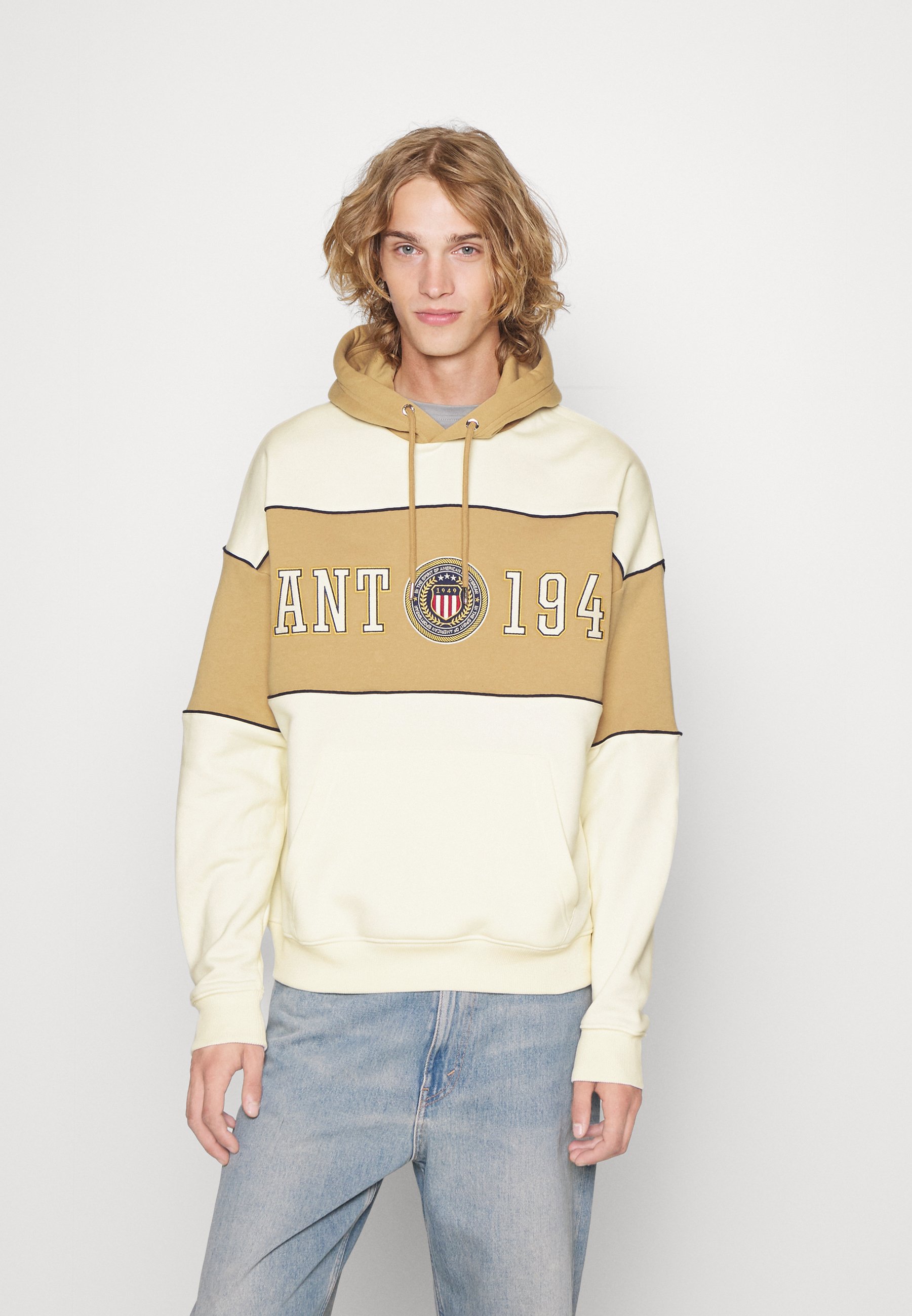 GANT CREST SHIELD BLOCK HOODIE 