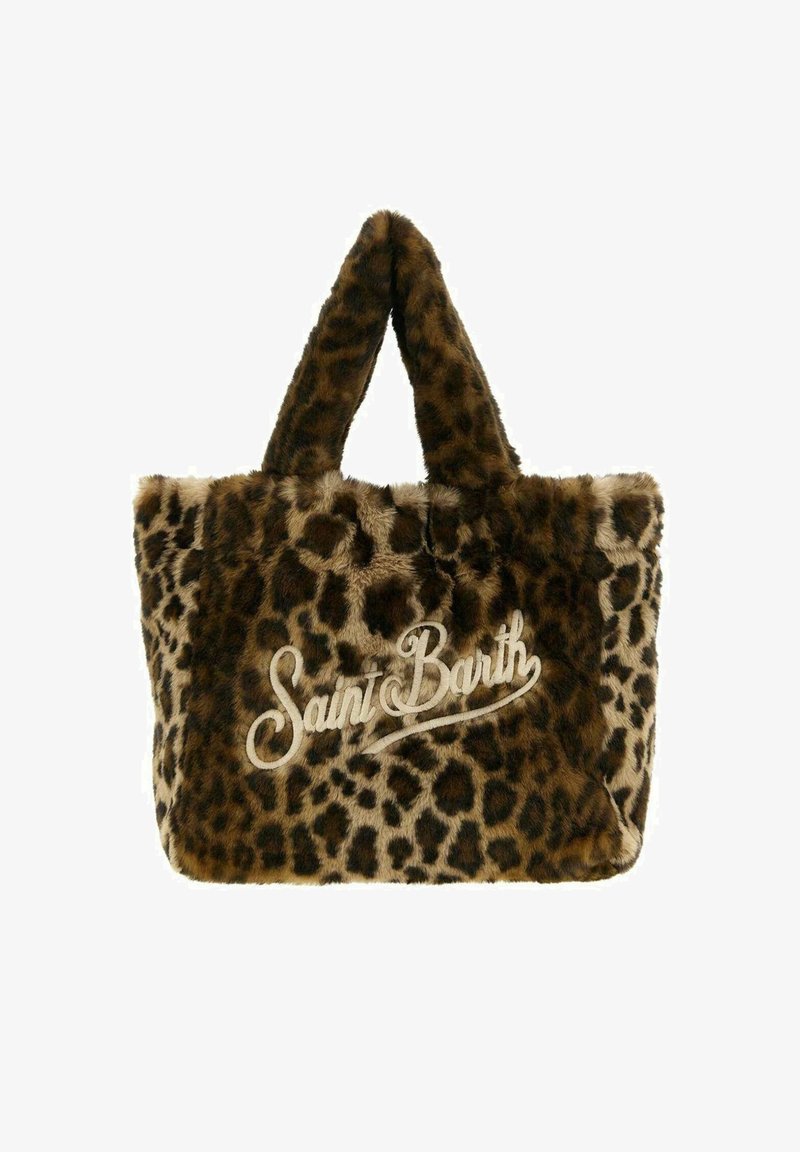 Borsa tote in finta pelliccia con stampa leopardata e doppi manici. Presenta il logo "Saint Barth" in bianco su una superficie testurizzata marrone e beige.
