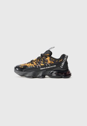 Versace Jeans Couture FONDO NOMO - Baskets basses - black/gold-coloured