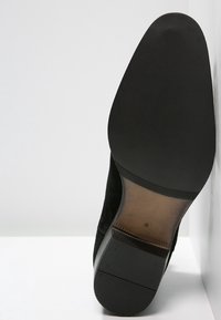 KIOMI Botines - black