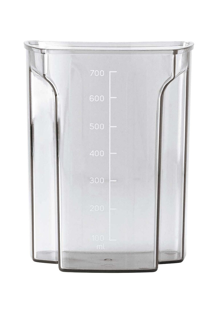 Průhledná plastová odměrka s kapacitou 700 ml a bílým značením v krocích po 100 ml.