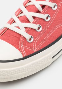 Converse Vysoké tenisky - light pink