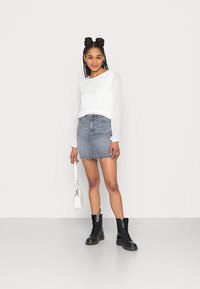 VILA VIMALIANA O NECK  - Bluse - cloud dancer