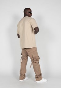 MJ Gonzales VINTAGE DREAMS HEAVY OVERSIZED - Trükipildiga T-särk - wet sand