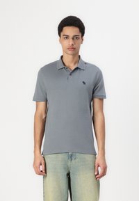 Abercrombie & Fitch 5-Pack Textured Icon Don't Sweat It Polos - Poloskjorter - white/rock ridge/sedona sage/heather grey/black