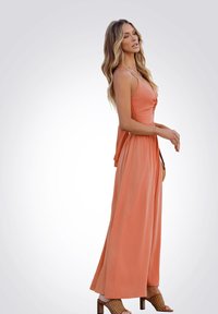 Cupshe Bohemian Twist Halter Dress - Maxi šaty - orange