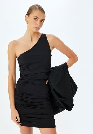 ONE SHOULDER - Robe fourreau - black