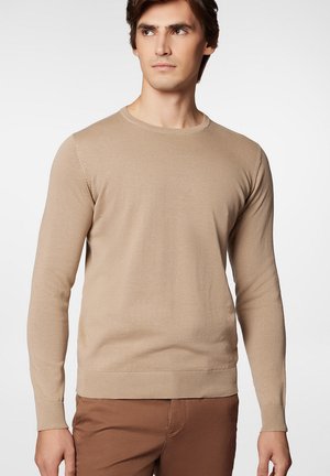 - Sweter