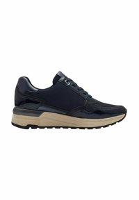 Scarpe da ginnastica blu navy con tomaia in pelle liscia e tessuto testurizzato. Caratterizzate da lacci, una suola beige imbottita e una suola esterna in gomma nera.