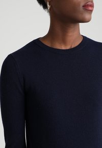 United Colors of Benetton Neule - dark blue