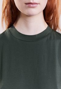Won Hundred T-shirt basic - dark green