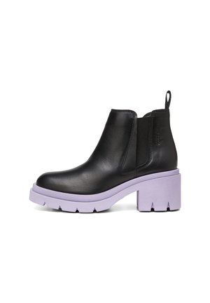 CHUNKY - Ankle Boot - black blooming lilac