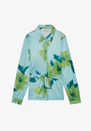 Gaiši zila satīna krekls ar zaļu ziedu rakstu, ar apkakli, garām piedurknēm un saistītu vidukļa detaļu. Gluda tekstūra un spīdīga apdare.